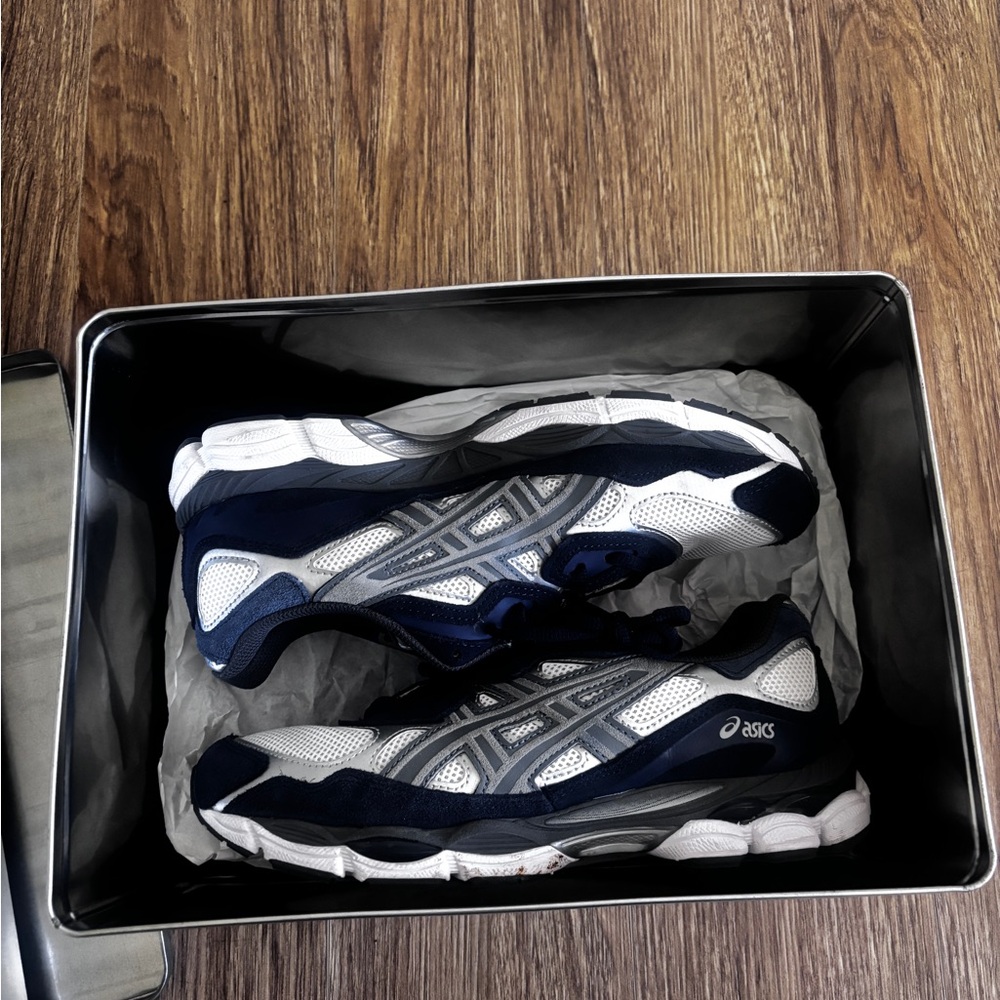 ASICS Silver GT-2160 Computer Component ( men ) great condition - Picture 2 of 5
